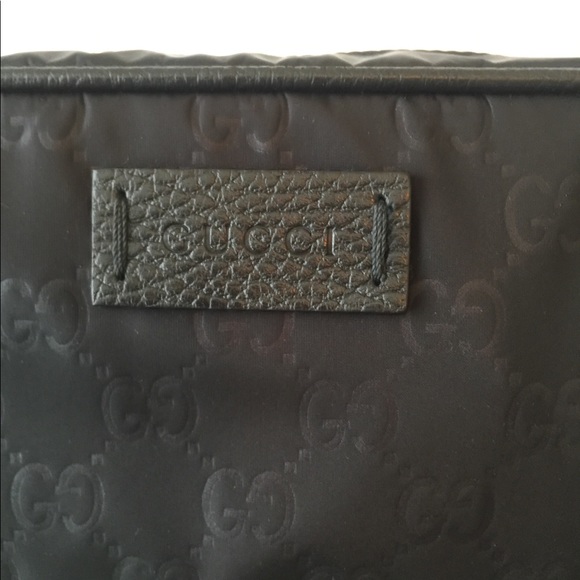 Gucci Toiletry Bag - Picture 3 of 8